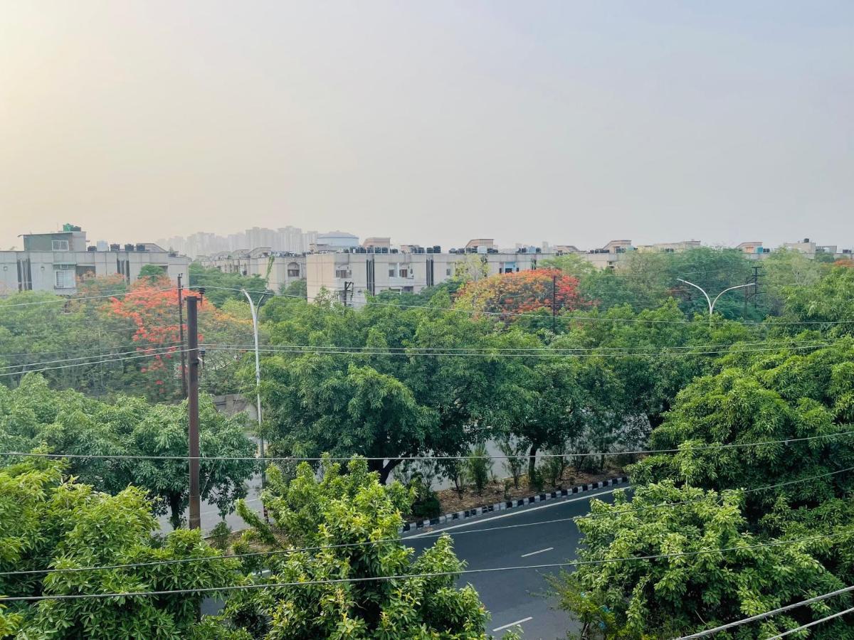 Hotel Sunrise,Noida Exterior photo